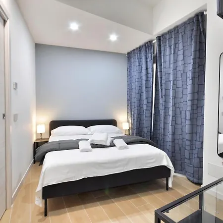 I-host Luxury - Bianca Apartman Como